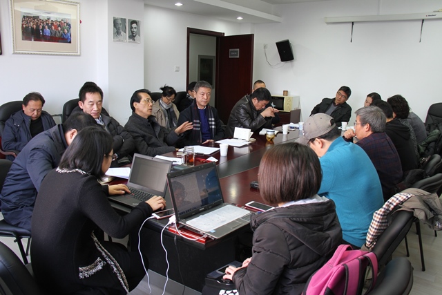 加強文藝批評懇談會在北京召開實現文藝事業的繁榮發展，離不開求真理、說真話的文藝評論。面對當下文藝發展和媒體環境，如何提升文藝評論的引領性、有效性？11月14日，文藝報社舉辦“加強文藝批評懇談會”，邀請專家暢談如何改進文藝批評本身的文風問題，以多種形式、多種渠道提高文藝批評的針對性和影響力，營造良好的批評氛圍。[詳細]