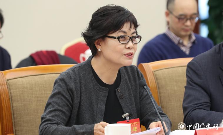 11月28日，鐵凝主持中國作協八屆十一次主席團會。