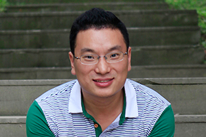 科幻文學：獲獎作品《拯救天才》作者：王林柏         獲獎感言　　在我不長不短的人生經歷中，兒童時期讀書的記憶一直是鮮活的，可以浮想聯翩，可以異想天開，可以廢寢忘食，可以魂牽夢繞，那是一種最純粹的快樂。即使現在，我還是會常常品味兒時讀書帶給我的美好回憶。也許就是從那時開始，我在心底埋藏了這樣一個愿望，我希望能帶給其他孩子同樣的快樂。