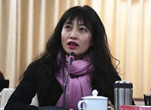 劉艷：批評何為，并批評的睿見“剜爛蘋果?銳批評文叢”意在重構中國當代文學批評的精神和維度，出版社既有勇氣又別具慧眼。[詳細]