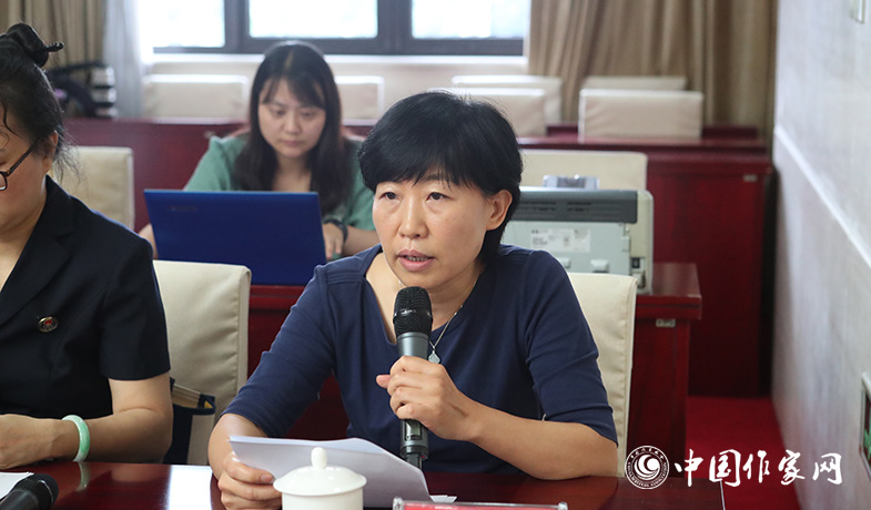 8月11日，終會上，計票人報告選票發放、回收及統計情況