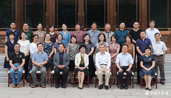 第十屆全國優秀兒童文學獎評獎委員會第一次全體會議舉行