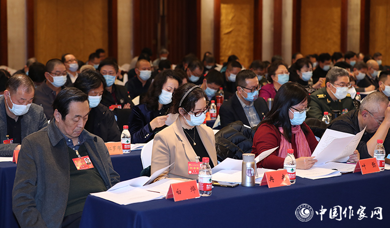12月12日，中國作家協(xié)會(huì)第九屆全國委員會(huì)第六次全體會(huì)議在京舉行
