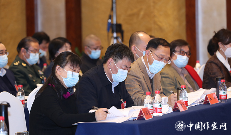 12月12日，中國作家協(xié)會(huì)第九屆全國委員會(huì)第六次全體會(huì)議在京舉行