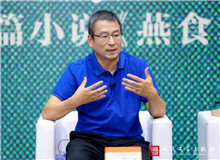 白巖松：中國人的飲食是和人生打通的　　葛亮是在回望的過程中去撿拾中國人最好的規(guī)矩、道德、情理和情感。對！這就是葛亮。[詳細]