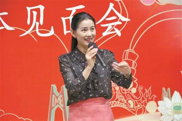 鄭芳芳在終評演員媒體見面會上進行表演。 記者 張浩亮 攝