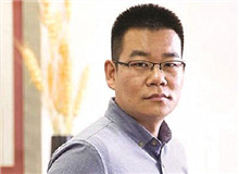 徐則臣談《金枝》：一部“還鄉之作”　　 在小說的一頁非常明白地寫到“金枝玉葉”四個字，我才判定這的確是寫給女性的一首頌歌……[詳細]