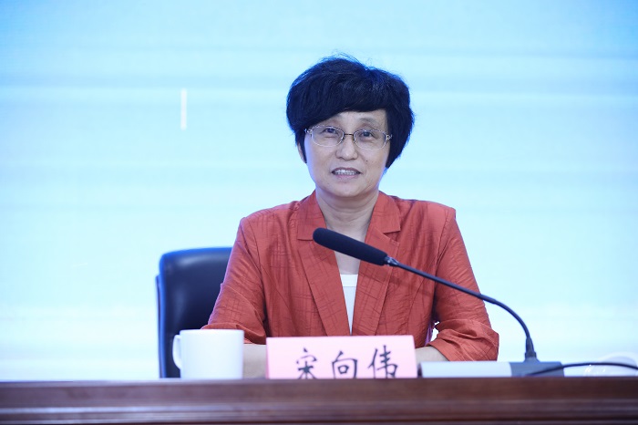 中國(guó)作家出版集團(tuán)管委會(huì)副主任、全國(guó)文學(xué)報(bào)刊聯(lián)盟秘書長(zhǎng)宋向偉