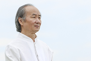 獲獎作品：《本巴》作者：劉亮程         獲獎感言　　我希望我的小說《本巴》也能夠讓更多的人關注《江格爾》，關注中國的史詩。文學對土地的回饋一如江格爾史詩中讓“人人活在25歲青春”，土地上的一往無前和生老病死，被文學挽留和保存，那些只活過一世的人們，在文學中永久地活著。文學以虛構之力，護愛著這個世界的真實。