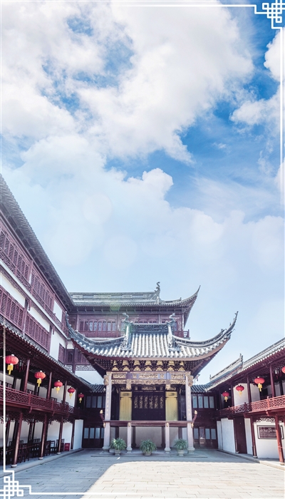 圖為上海豫園內的古戲臺和看廊。 　　夏 淼攝（影像中國）