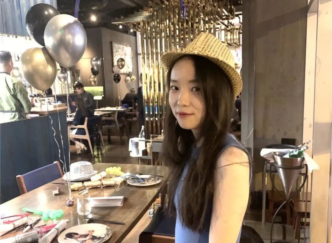 大頭馬 2020年加入中國作家協會。大頭馬在8歲左右就已經開始寫作，在采訪中大頭馬提到自己是中國互聯網最早的一代網民，不僅在網上發帖寫東西，還會把生活中的經歷寫成文章，發表在報刊上。“寫作和發表對我來說就像吃飯喝水那樣自然，沒有什么特別的轉折點。”