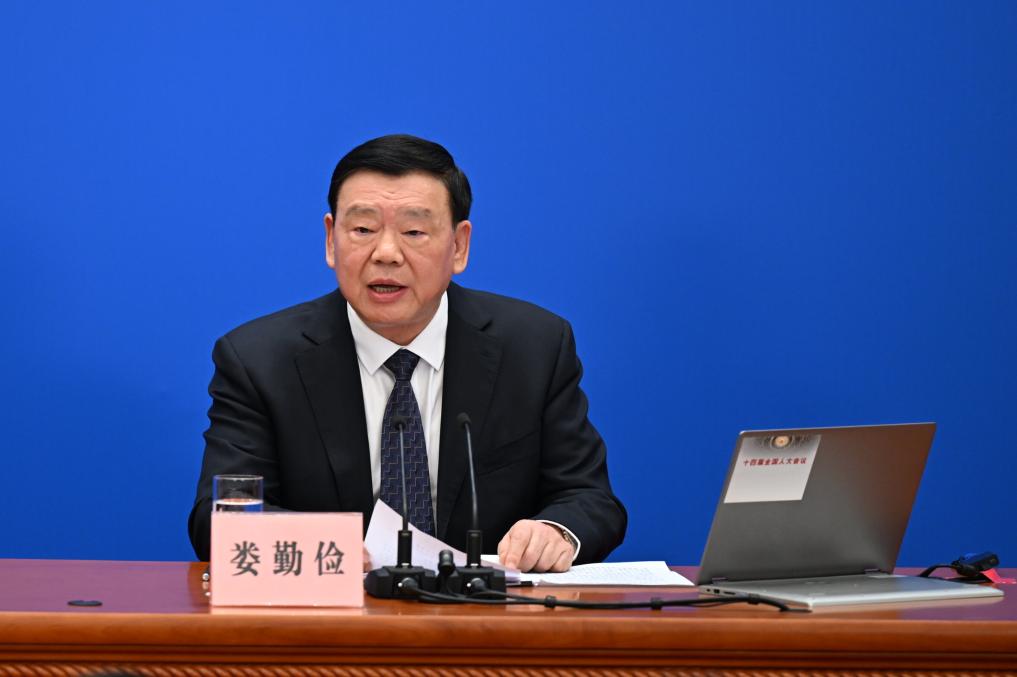 3月4日，十四屆全國(guó)人大二次會(huì)議在北京人民大會(huì)堂舉行新聞發(fā)布會(huì)。大會(huì)發(fā)言人婁勤儉就大會(huì)議程和人大工作相關(guān)問(wèn)題回答中外記者的提問(wèn)。 新華社記者 牟宇 攝
