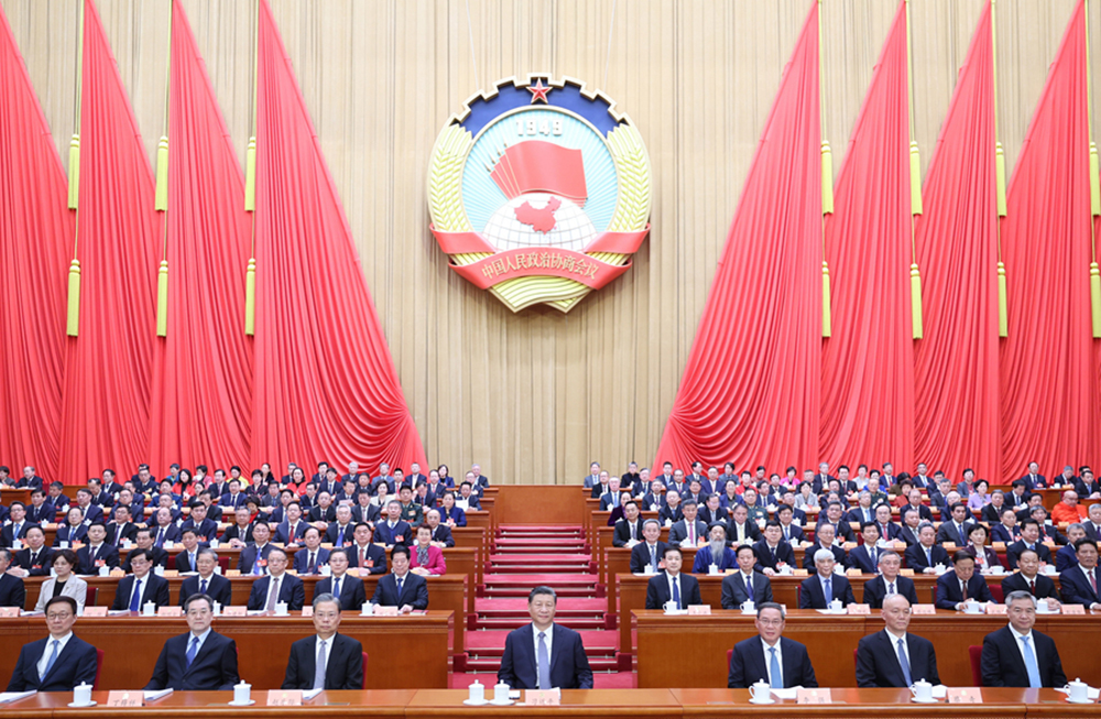 3月4日下午，中國人民政治協(xié)商會(huì)議第十四屆全國委員會(huì)第二次會(huì)議在北京人民大會(huì)堂開幕。習(xí)近平等黨和國家領(lǐng)導(dǎo)人到會(huì)祝賀。 新華社記者 鞠鵬 攝
