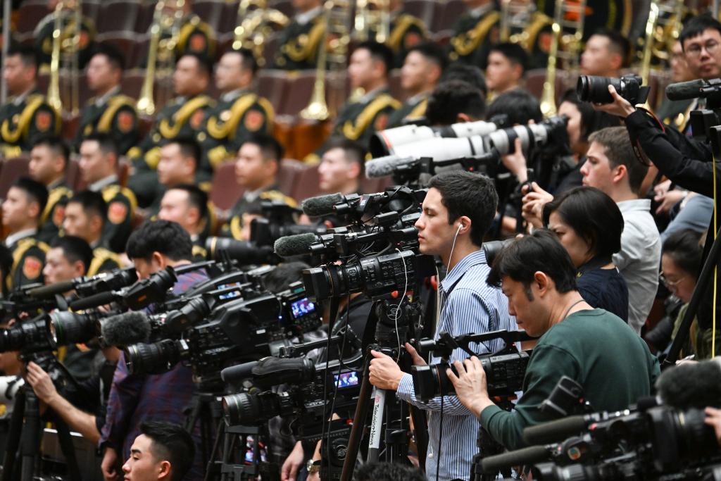 3月5日，第十四屆全國人民代表大會(huì)第二次會(huì)議在北京人民大會(huì)堂開幕。這是記者在會(huì)場(chǎng)拍攝。新華社記者 牟寧 攝