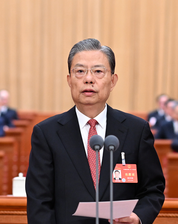 3月5日，第十四屆全國人民代表大會(huì)第二次會(huì)議在北京人民大會(huì)堂開幕。趙樂際主持開幕會(huì)。新華社記者 謝環(huán)馳 攝