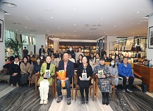 陳河最新長篇小說《誤入孤城》分享會舉行分享會上，陳河、北京師范大學文學院教授張莉、作家喬葉、評論家季亞婭帶領讀者走進這座雜糅了粗糲與柔情的文學之城。[詳細]