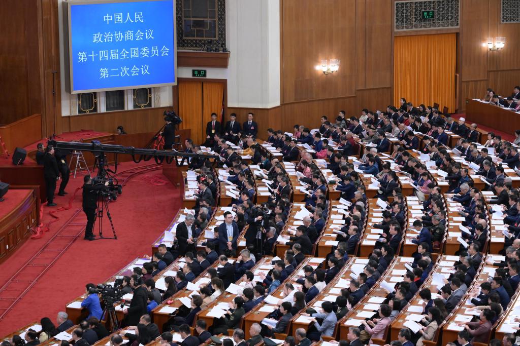 3月7日，全國政協十四屆二次會議在北京人民大會堂舉行第二次全體會議。?新華社記者 李賀 攝