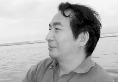   李師東，評論家、出版家，中國青年出版總社原總經理