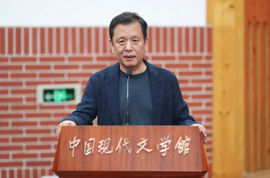 中國作協黨組成員、副主席、書記處書記李敬澤致辭