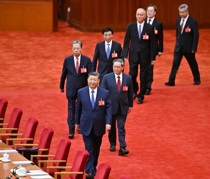 中國共產黨第二十屆中央委員會第三次全體會議，于2024年7月15日至18日在北京舉行。這是習近平、李強、趙樂際、王滬寧、蔡奇、丁薛祥、李希等步入會場。
