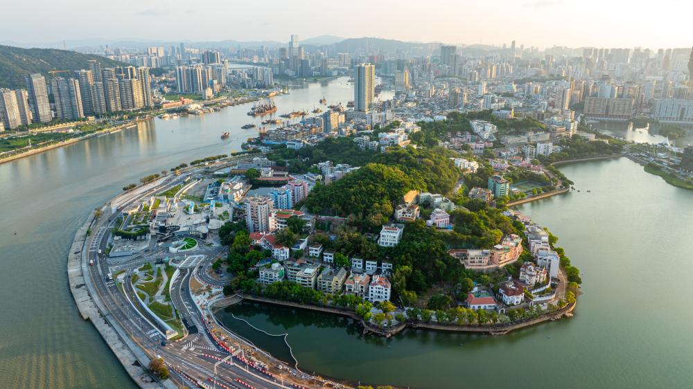 這是8月8日拍攝的澳門半島景色（無人機照片）。新華社發(fā)（張金加攝）
