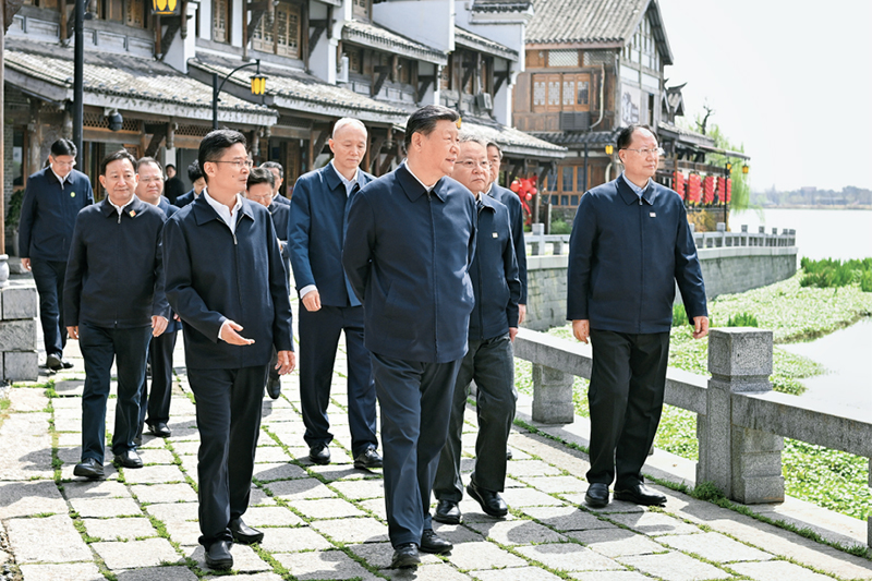 2024年3月18日至21日，中共中央總書記、國家主席、中央軍委主席習近平在湖南考察。這是19日上午，習近平在常德河街考察。 新華社記者 謝環馳/攝