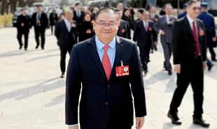全國政協(xié)文化文史和學習委員會副主任、澳門文化界聯(lián)合總會會長吳志良