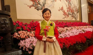 全國人大代表、中國舞協(xié)副主席、延邊歌舞團副團長咸順女