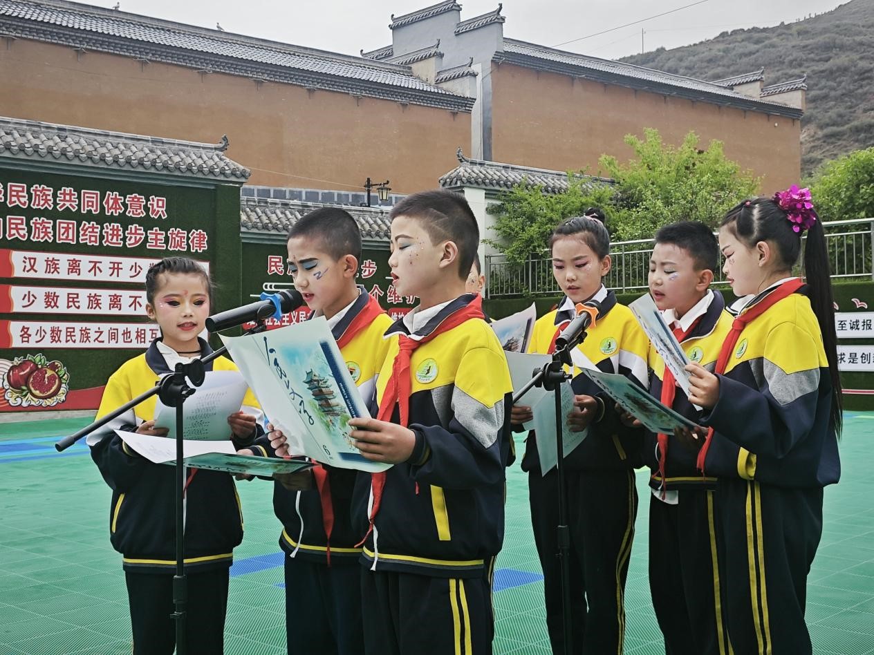 5月30日，《人民文學》“人民閱卷·進鄉村”活動聯合中國作協派駐第一書記的臨潭縣池溝村小學舉辦《人民文學》第六期少兒詩歌小輯作品朗誦會