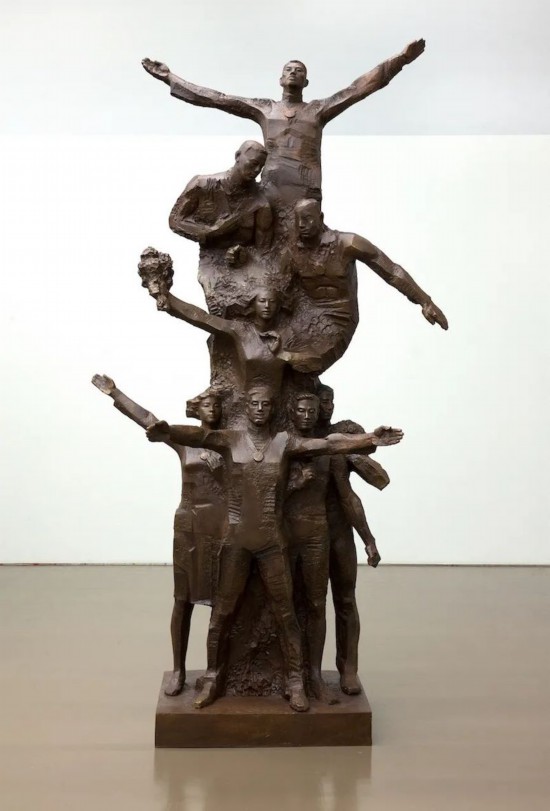 蔣鐵驪《我們奪冠了！》170×330×85cm雕塑 2017年 中華藝術宮（上海美術館）藏